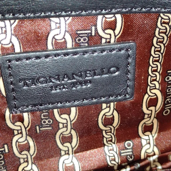 TIGNANELLO Black Genuine Leather Crossbody Bag w/RFID safe Credit Card holder - Picture 10 of 11